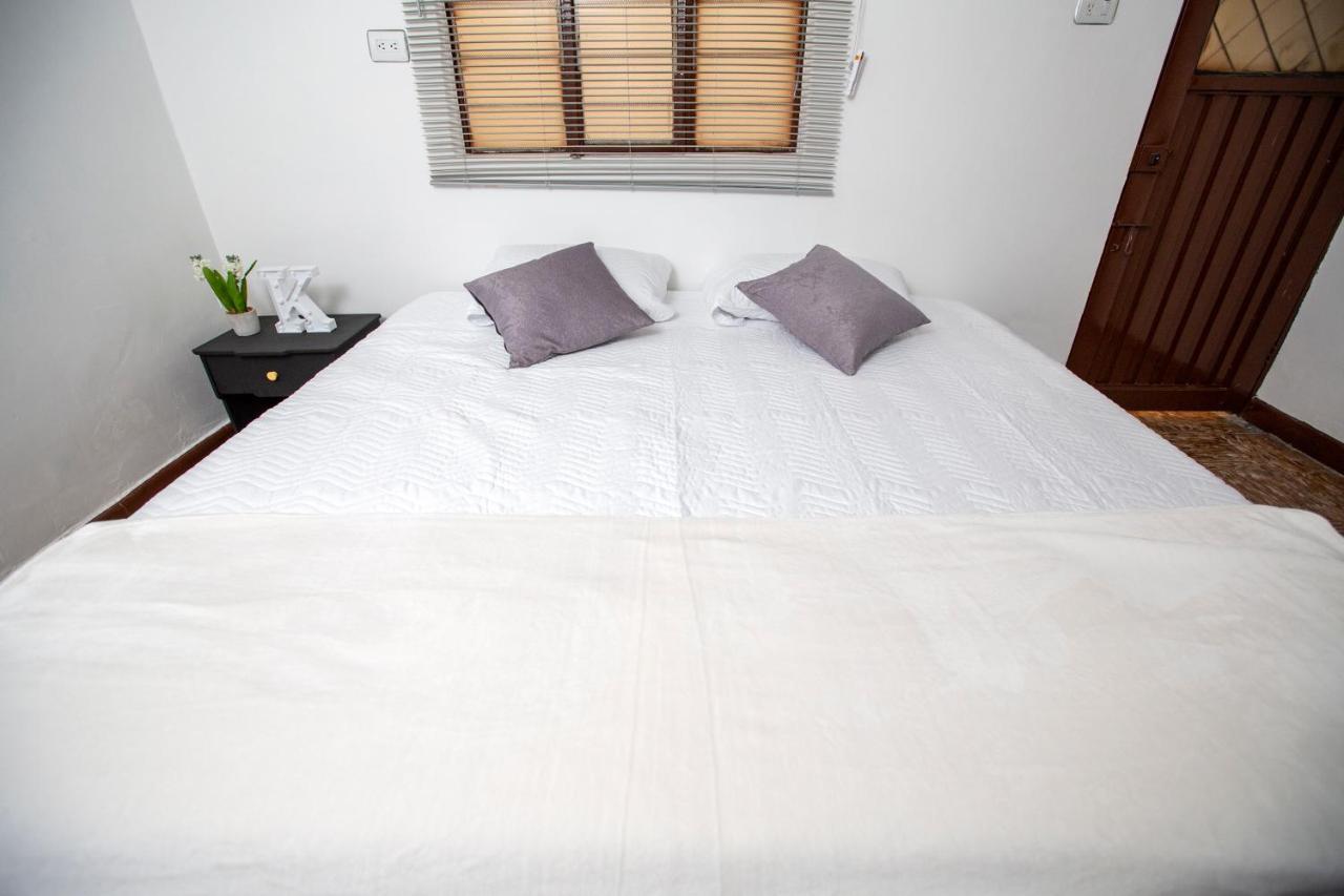 Komodo Alojamiento- Hostal Autoservicio, Ubicado Cerca Al Centro Historico - Bano Privado, Wifi , Cama 2X2 Y Agua Caliente Y Cocina Compartida โปปายาน ภายนอก รูปภาพ