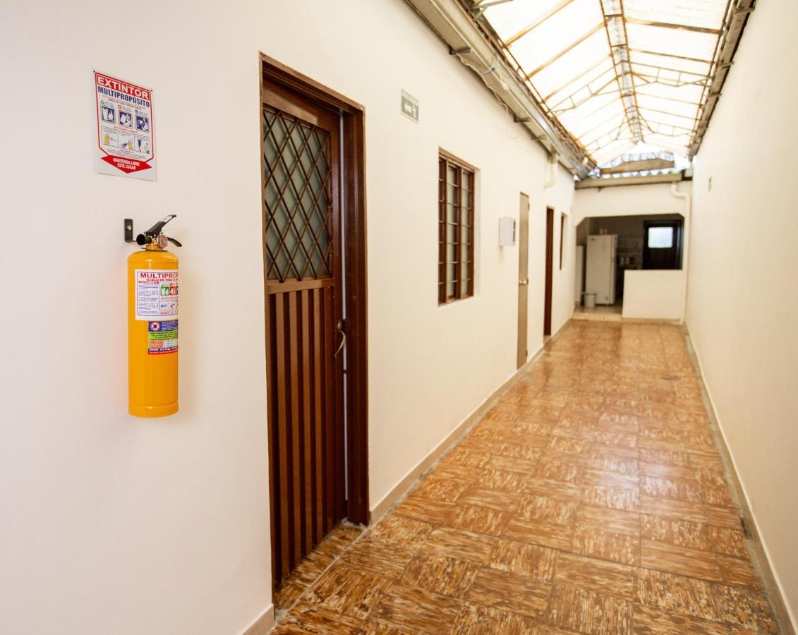 Komodo Alojamiento- Hostal Autoservicio, Ubicado Cerca Al Centro Historico - Bano Privado, Wifi , Cama 2X2 Y Agua Caliente Y Cocina Compartida โปปายาน ภายนอก รูปภาพ