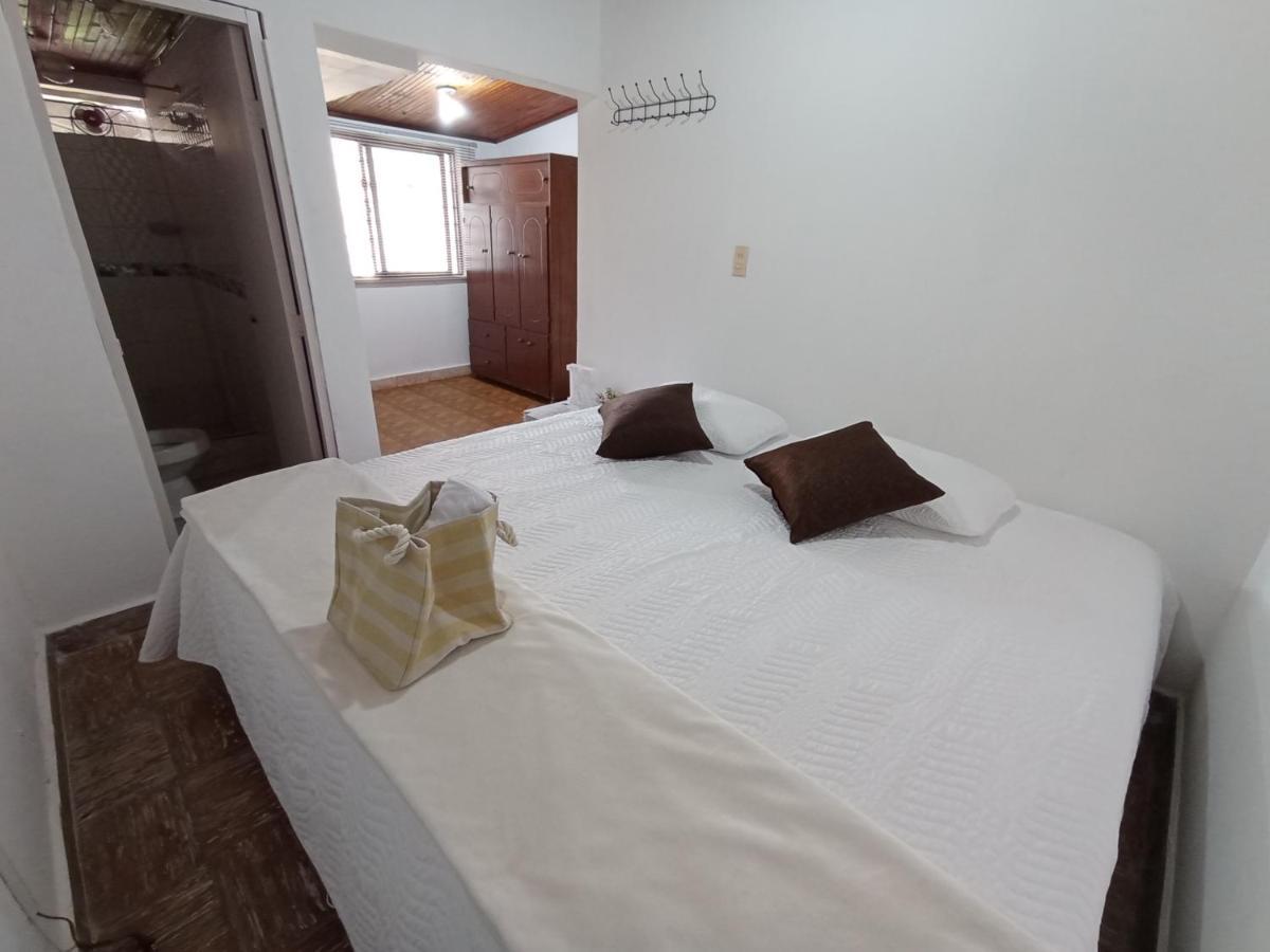 Komodo Alojamiento- Hostal Autoservicio - Ubicado Muy Cerca Al Centro Historico -Habitaciones Con Bano Privado, Wifi , Cama 2X2 โปปายาน ภายนอก รูปภาพ