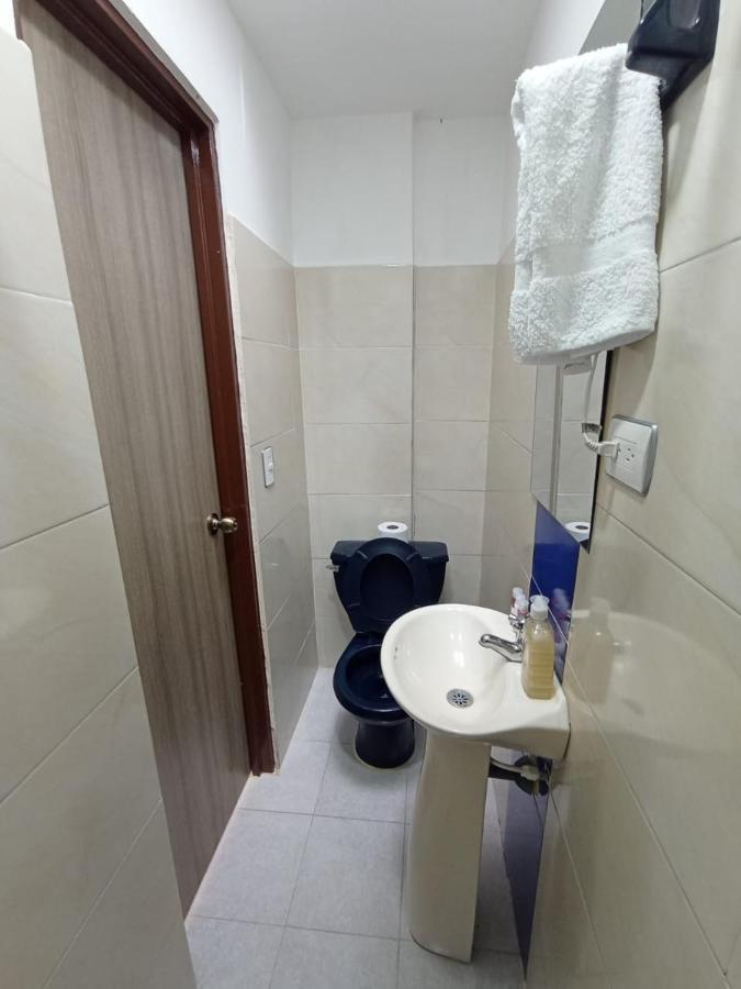 Komodo Alojamiento- Hostal Autoservicio, Ubicado Cerca Al Centro Historico - Bano Privado, Wifi , Cama 2X2 Y Agua Caliente Y Cocina Compartida โปปายาน ภายนอก รูปภาพ