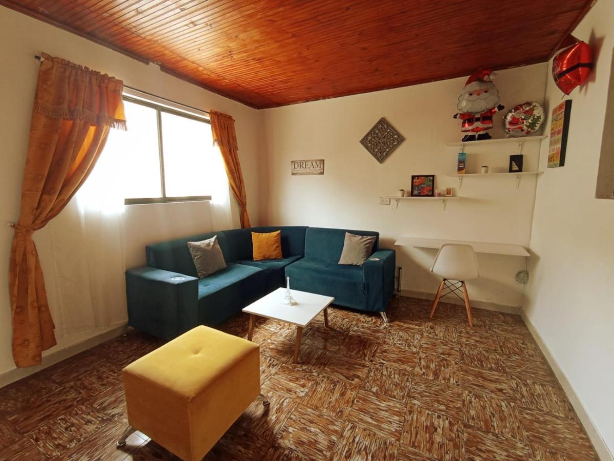 Komodo Alojamiento- Hostal Autoservicio, Ubicado Cerca Al Centro Historico - Bano Privado, Wifi , Cama 2X2 Y Agua Caliente Y Cocina Compartida โปปายาน ภายนอก รูปภาพ