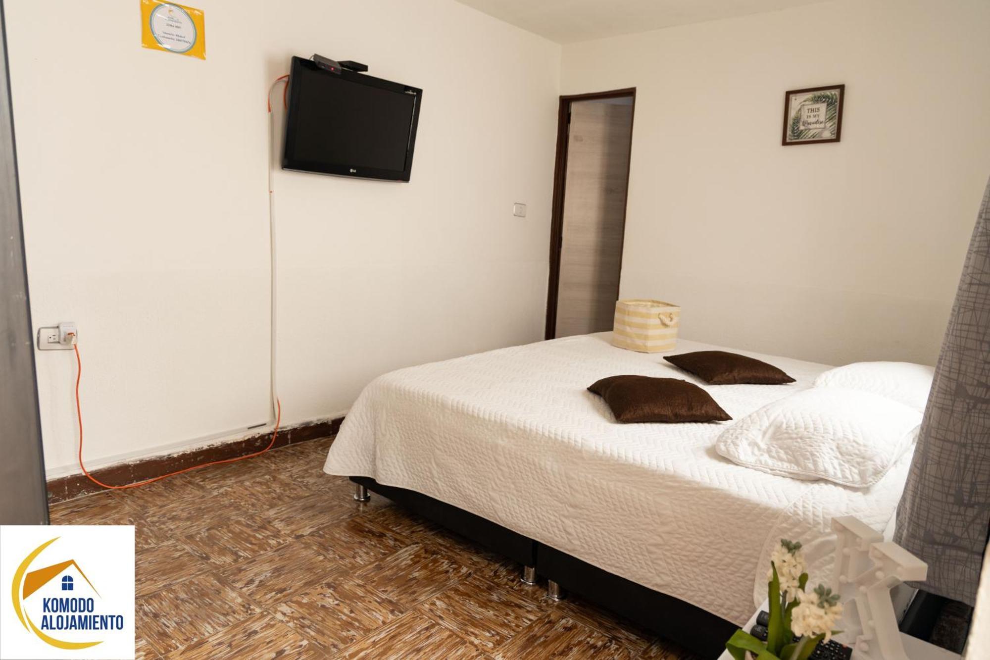 Komodo Alojamiento- Hostal Autoservicio - Ubicado Muy Cerca Al Centro Historico -Habitaciones Con Bano Privado, Wifi , Cama 2X2 โปปายาน ภายนอก รูปภาพ